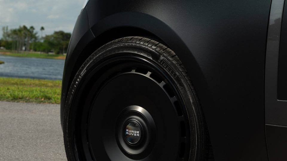 Land Rover Range Rover HSE | Obsidian Black | Avant Garde AGL78 Wheels | Satin Black