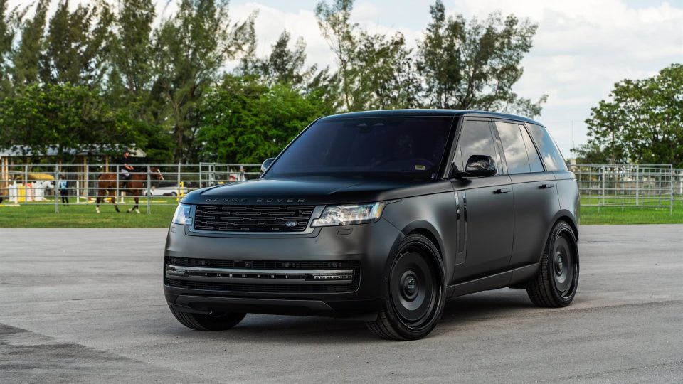 Land Rover Range Rover HSE | Obsidian Black | Avant Garde AGL78 Wheels | Satin Black