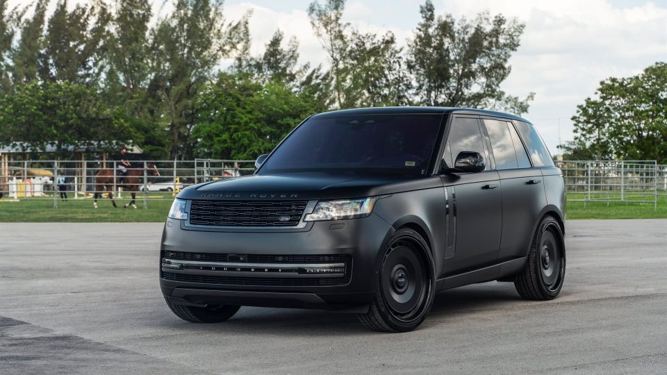 Land Rover Range Rover HSE | Obsidian Black | Avant Garde AGL78 Wheels | Satin Black