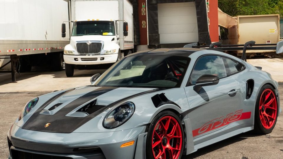 Arctic Grey 992 GT3 RS