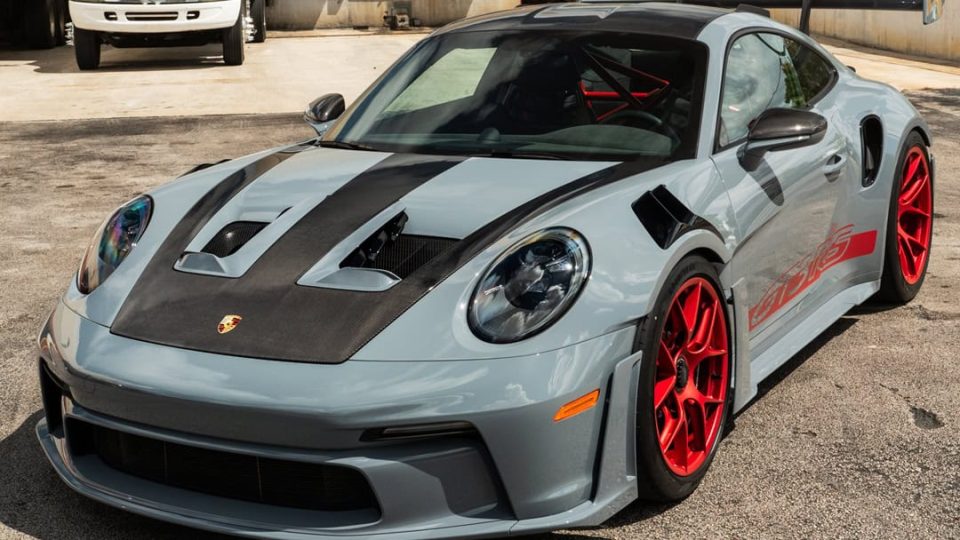 Arctic Grey 992 GT3 RS