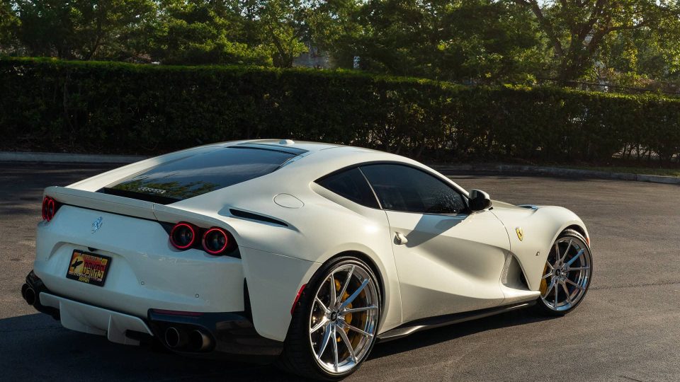 Ferrari 812 Superfast – AN12 SeriesONE