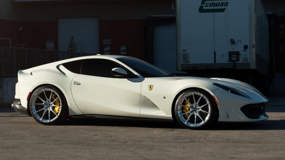Ferrari 812 Superfast – AN12 SeriesONE