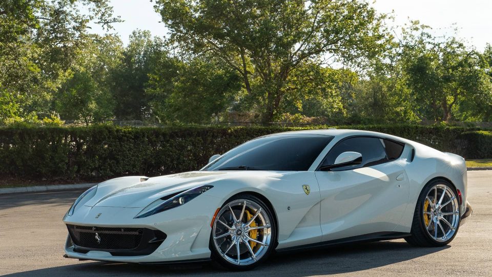 Ferrari 812 Superfast – AN12 SeriesONE
