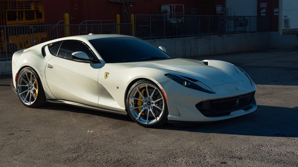 Ferrari 812 Superfast – AN12 SeriesONE