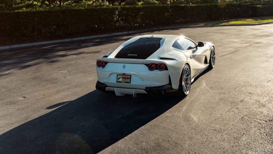 Ferrari 812 Superfast – AN12 SeriesONE