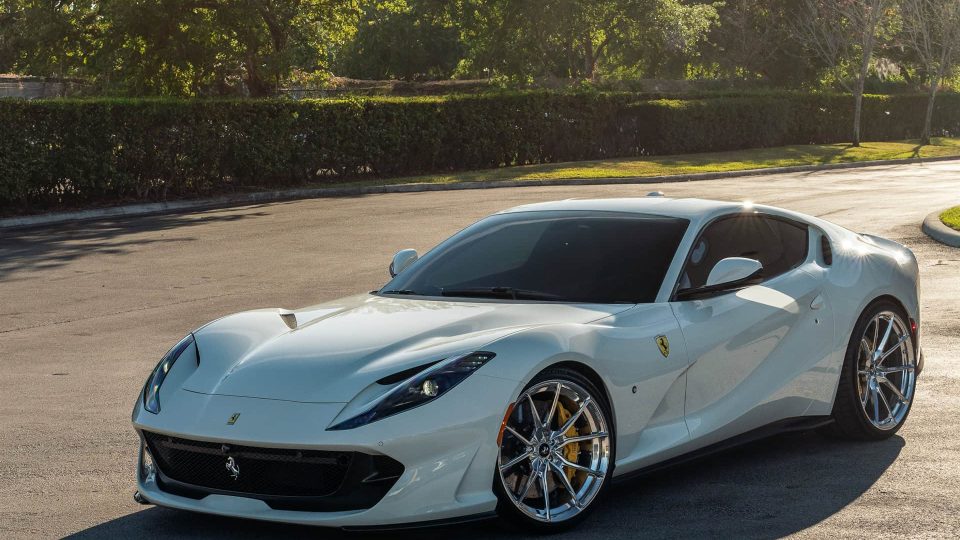 Ferrari 812 Superfast – AN12 SeriesONE