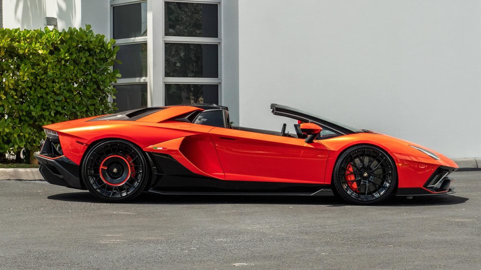 Lamborghini Aventador Ultimae Roadster – AN20+AEROSport