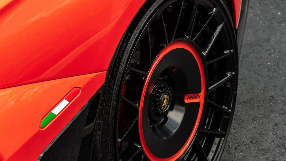 Lamborghini Aventador Ultimae Roadster – AN20+AEROSport