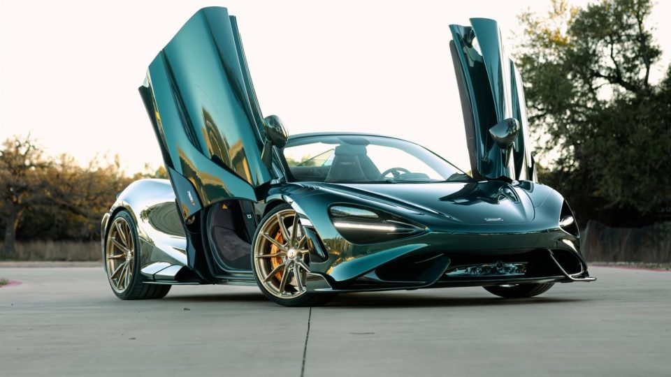 Mclaren 765 LT Spider | on HRE P104SC | Brushed Champagne