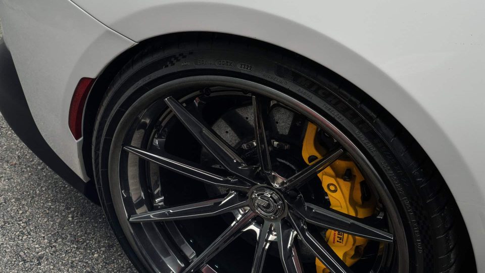Ferrari 812 GTS on Ferrari 812 GTS | Bianco Avus | on 1886 G-010 | Polished Smoke