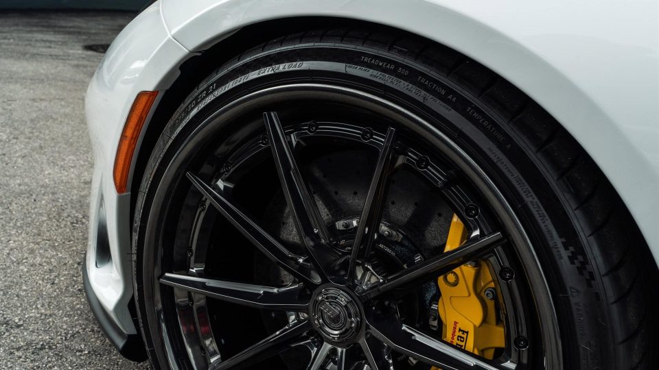 Ferrari 812 GTS on Ferrari 812 GTS | Bianco Avus | on 1886 G-010 | Polished Smoke