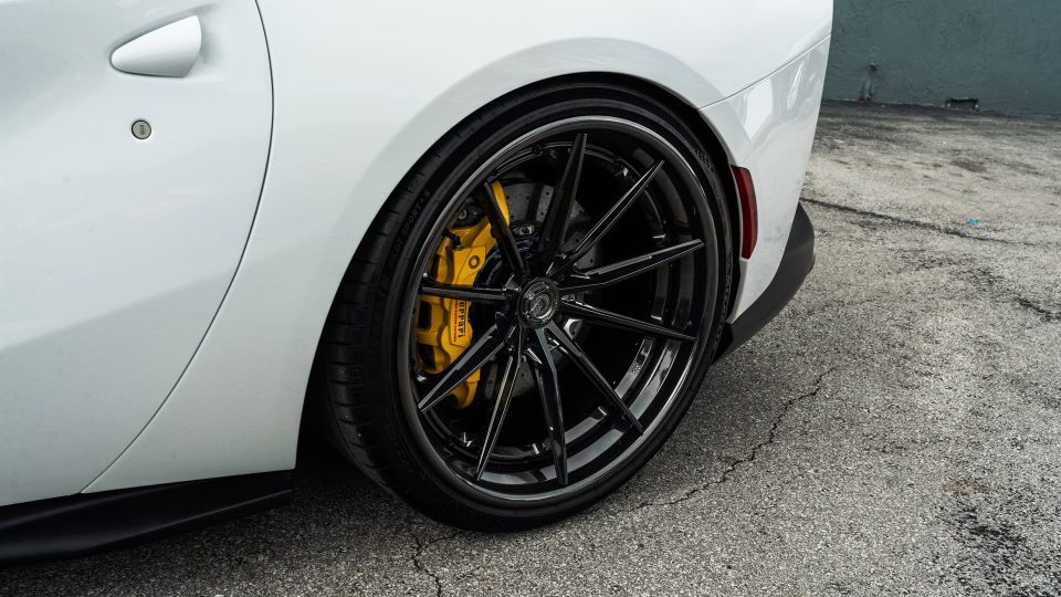 Ferrari 812 GTS on Ferrari 812 GTS | Bianco Avus | on 1886 G-010 | Polished Smoke