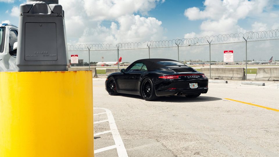 Porsche 991 Carera S Cabriolet | Black | on HRE 540 | Satin Black