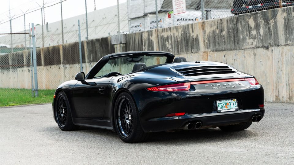 Porsche 991 Carera S Cabriolet | Black | on HRE 540 | Satin Black