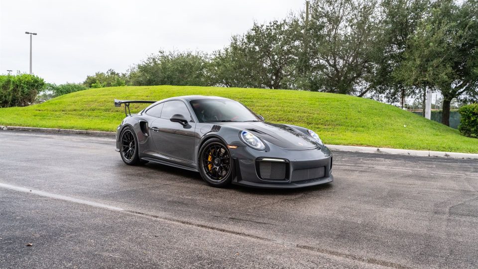 Porsche 991 GT2RS on