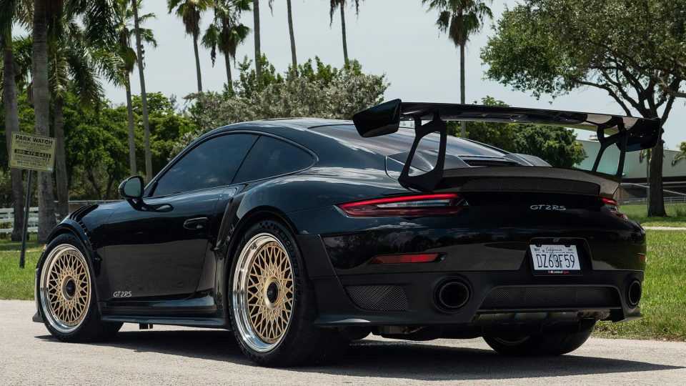 Porsche 991 GT2 RS | Black | On HRE 501 FMR | Frozen Polished Gold