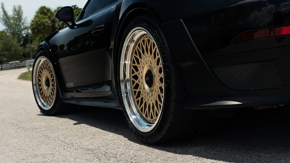 Porsche 991 GT2 RS | Black | On HRE 501 FMR | Frozen Polished Gold