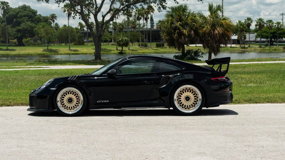 Porsche 991 GT2 RS | Black | On HRE 501 FMR | Frozen Polished Gold