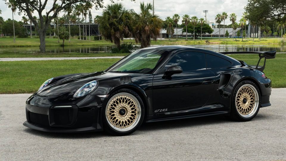 Porsche 991 GT2 RS | Black | On HRE 501 FMR | Frozen Polished Gold