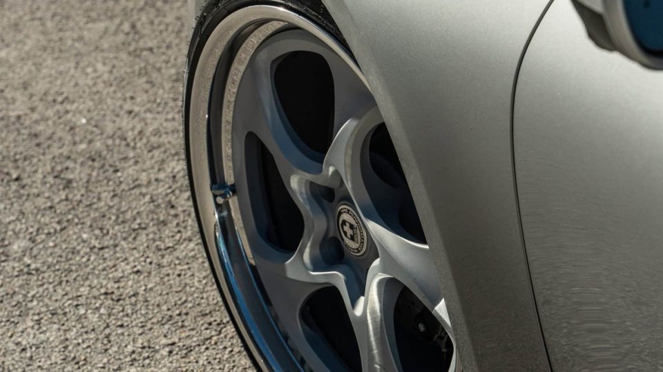 Porsche 992 GTS | Ice Gray Metallic | on HRE 522 FMR | Satin Silver