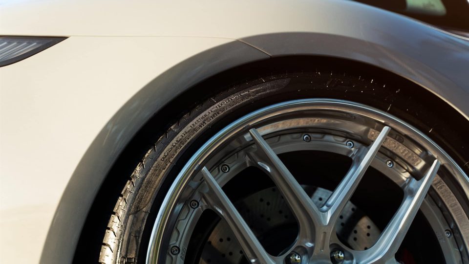 Porsche 992 Targa 4GTS on 1886 Wheels