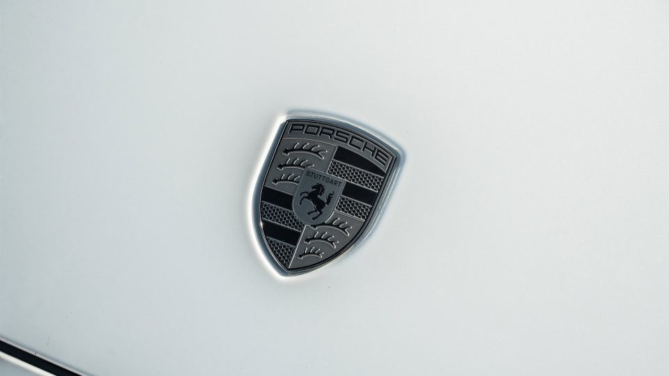 Porsche 992 GTS | Ice Gray Metallic | on HRE 522M | Polished Dark Clear