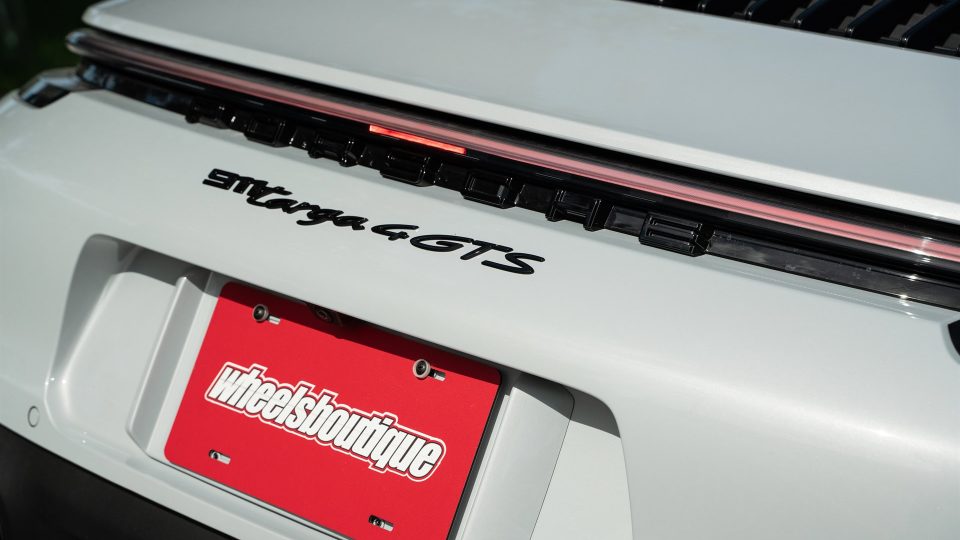 Porsche 992 GTS | Ice Gray Metallic | on HRE 522M | Polished Dark Clear