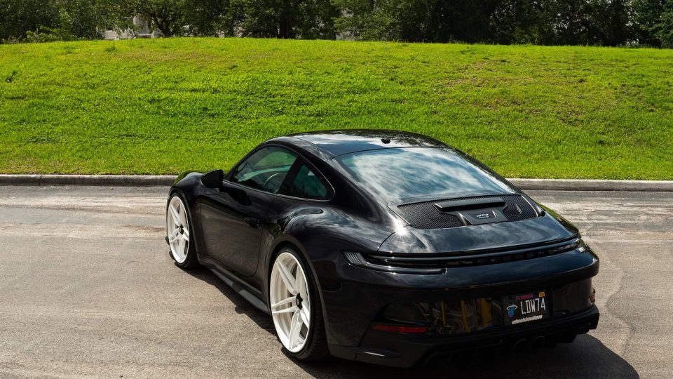 Porsche 992 GT3 Touring | Black | on ANRKY AN27 | Gloss White