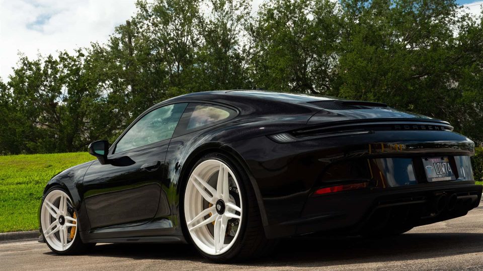 Porsche 992 GT3 Touring | Black | on ANRKY AN27 | Gloss White