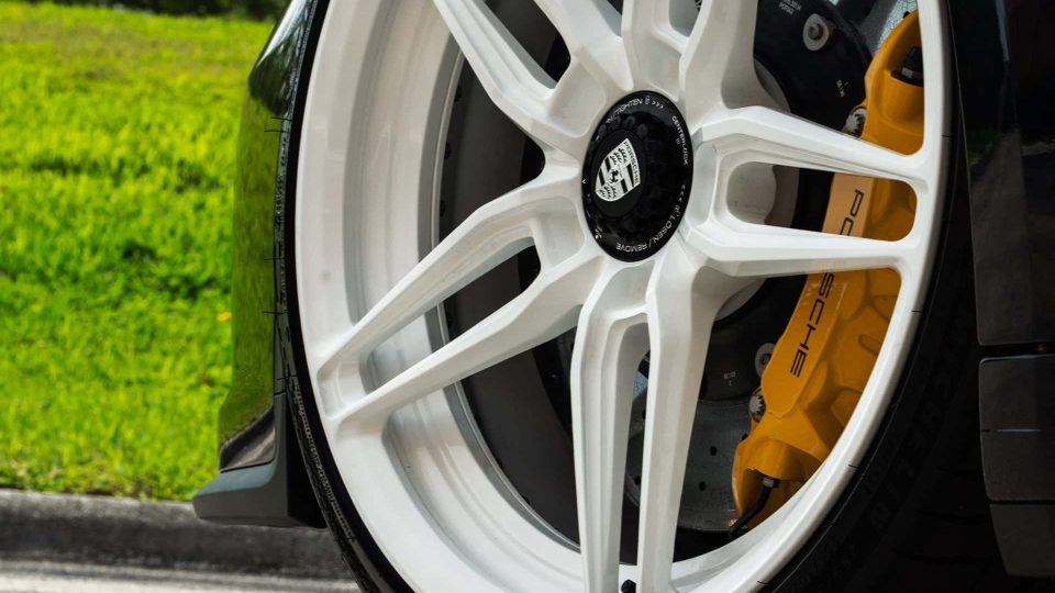 Porsche 992 GT3 Touring | Black | on ANRKY AN27 | Gloss White