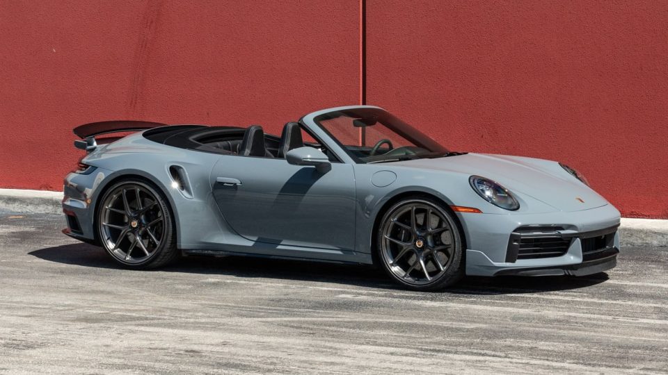 Porsche 992 Turbo S | Slate Grey | on R101 LW | Brushed Dark Clear