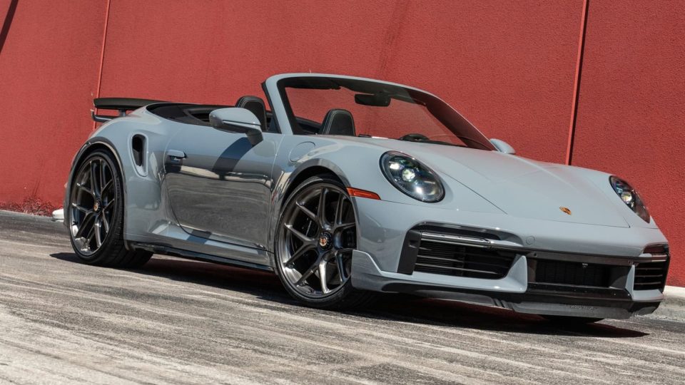 Porsche 992 Turbo S | Slate Grey | on R101 LW | Brushed Dark Clear