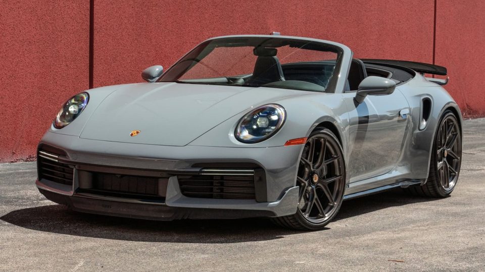 Porsche 992 Turbo S | Slate Grey | on R101 LW | Brushed Dark Clear