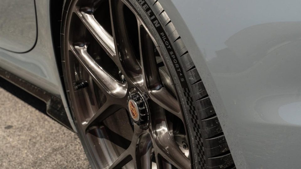 Porsche 992 Turbo S | Slate Grey | on R101 LW | Brushed Dark Clear