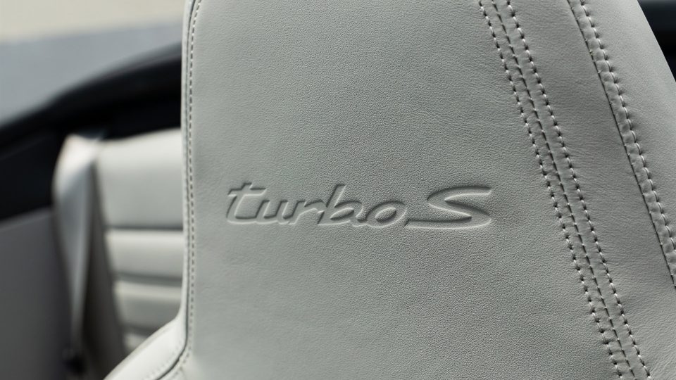 Porsche 992 Turbo S | Voodoo Blue | HRE 520 FMR | Brushed Clear