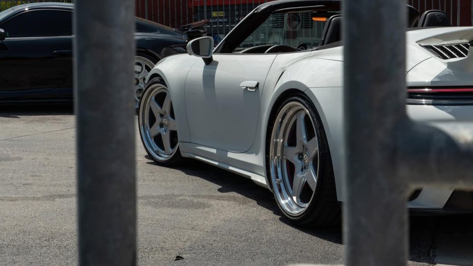 Porsche 992 Turbo S on HRE 527 FMR