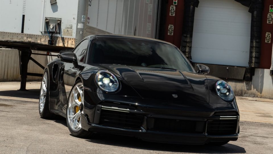 Porsche 992 Turbo Cabriolet on HRE S111SC
