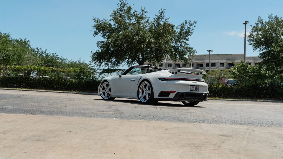 Porsche 992 Turbo S on HRE 527 FMR