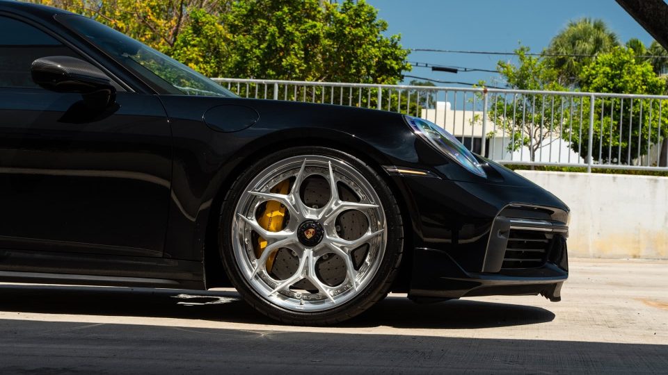 Porsche 992 Turbo Cabriolet on HRE S111SC