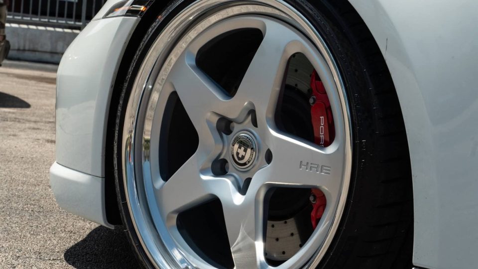 Porsche 992 Turbo S on HRE 527 FMR