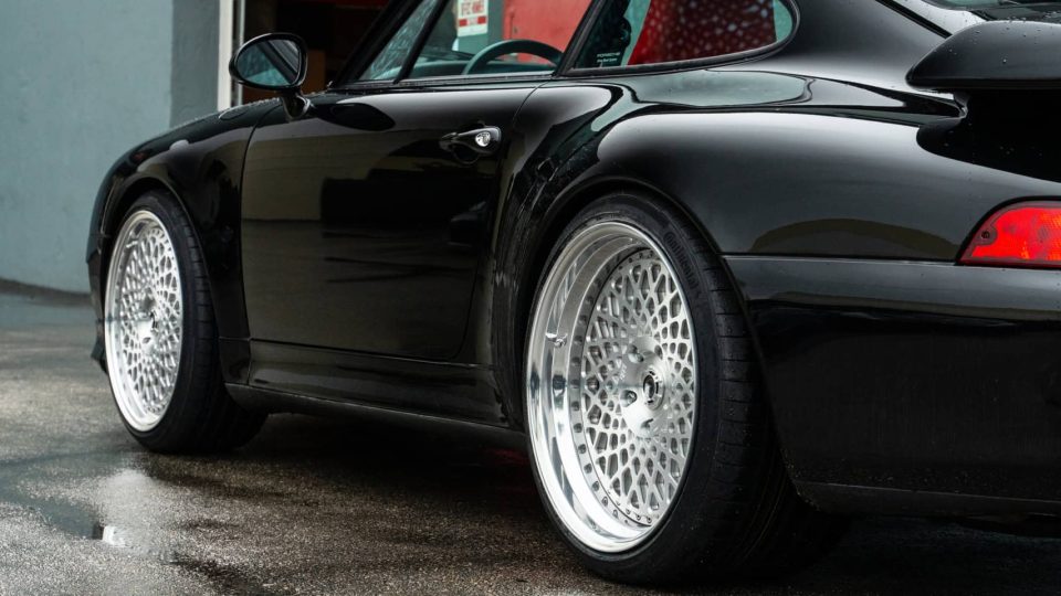 Porsche 993 Turbo | Black | on 1886 S009 Wheels | Brushed Clear