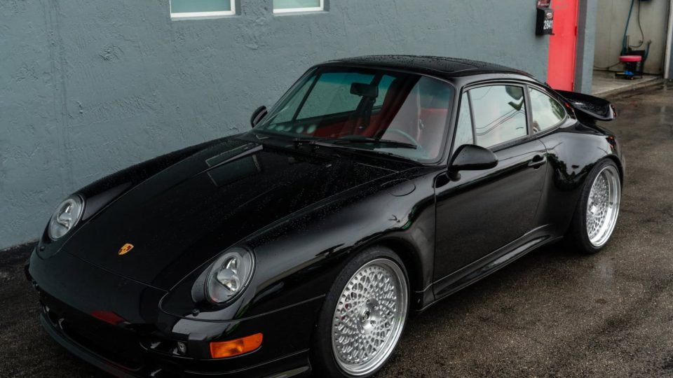 Porsche 993 Turbo | Black | on 1886 S009 Wheels | Brushed Clear