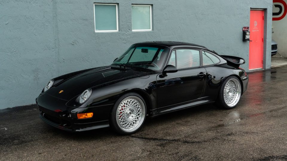 Porsche 993 Turbo | Black | on 1886 S009 Wheels | Brushed Clear