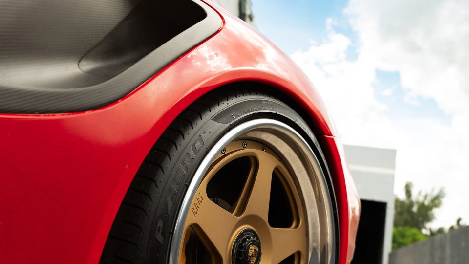 Porsche 997 Turbo S | Guards Red | on 1886 S005 Wheels | Satin Gold