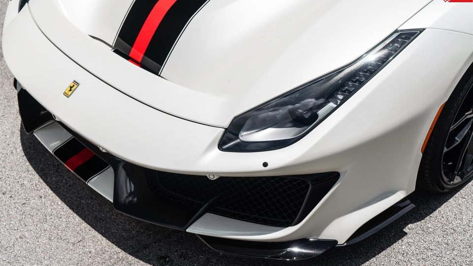 Ferrari 488 Pista | Bianco Avus | ANRKY AN21 | Gloss Black