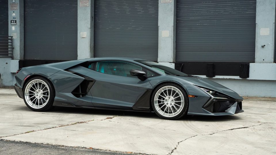 Lamborghini Revuelto – AN39 SeriesTHREE