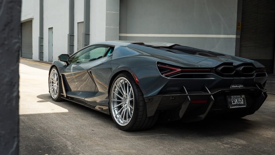 Lamborghini Revuelto – AN39 SeriesTHREE