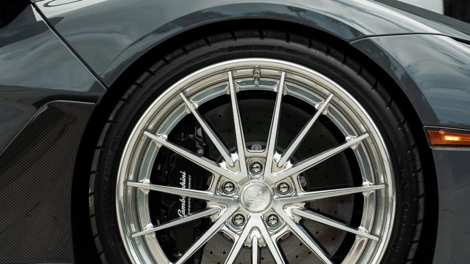 Lamborghini Revuelto – AN39 SeriesTHREE