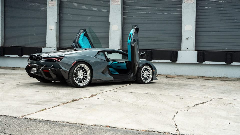 Lamborghini Revuelto – AN39 SeriesTHREE
